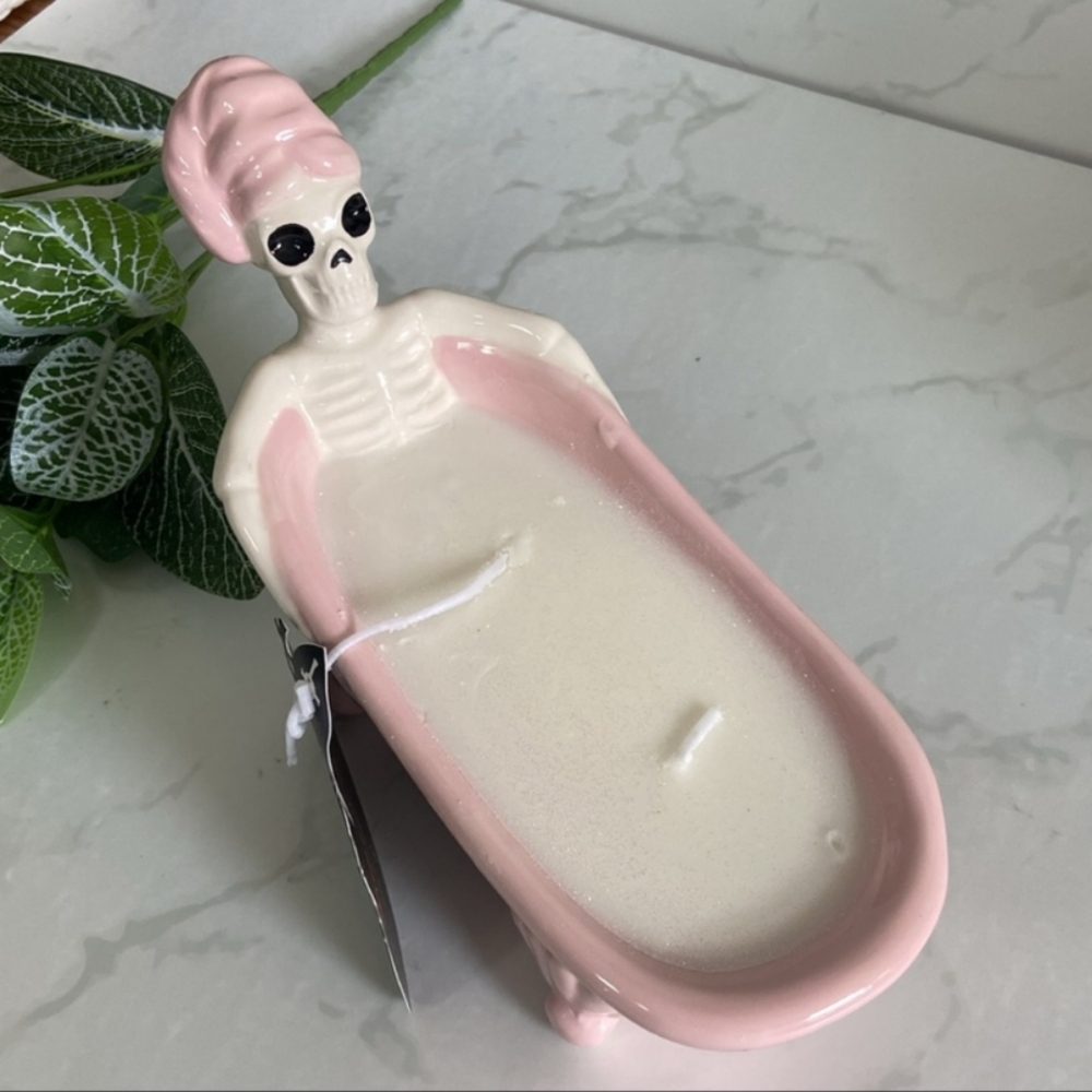 New Cute Summerween Skeleton In Bathtub Halloween Candle Pink White Glitter Wax